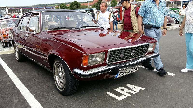 Illustration for article titled Final oldtimer meet photodump